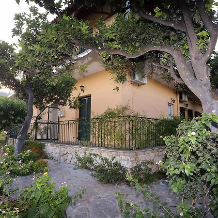 Cosy Budget Rooms To Rent In Ipsos Corfu ภายนอก รูปภาพ