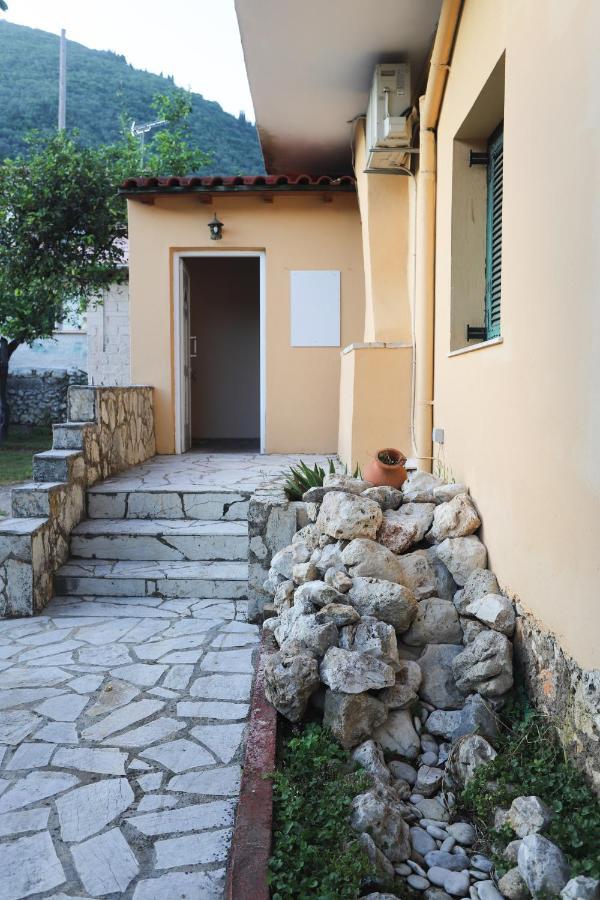 Cosy Budget Rooms To Rent In Ipsos Corfu ภายนอก รูปภาพ