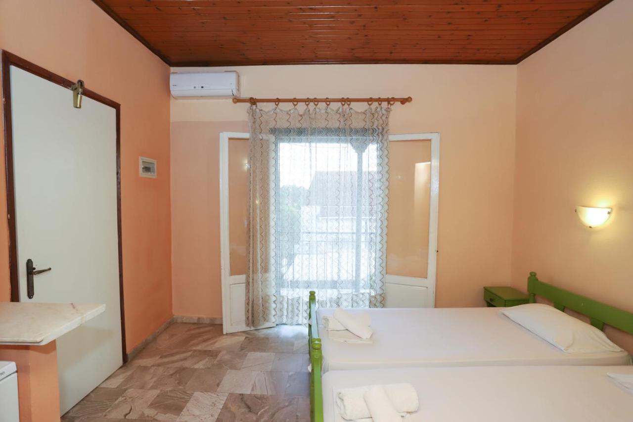 Cosy Budget Rooms To Rent In Ipsos Corfu ภายนอก รูปภาพ