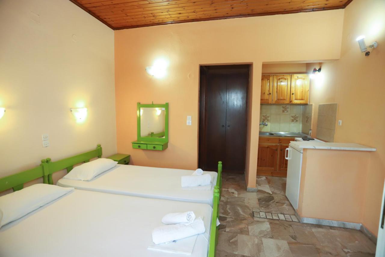 Cosy Budget Rooms To Rent In Ipsos Corfu ภายนอก รูปภาพ